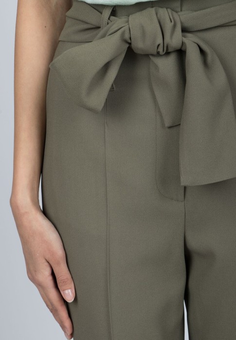 брюки  из проверенных материалов спереди