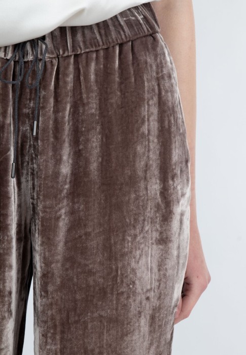 Продукция для женщин фото