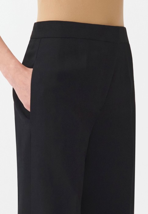 брюки  из проверенных материалов спереди