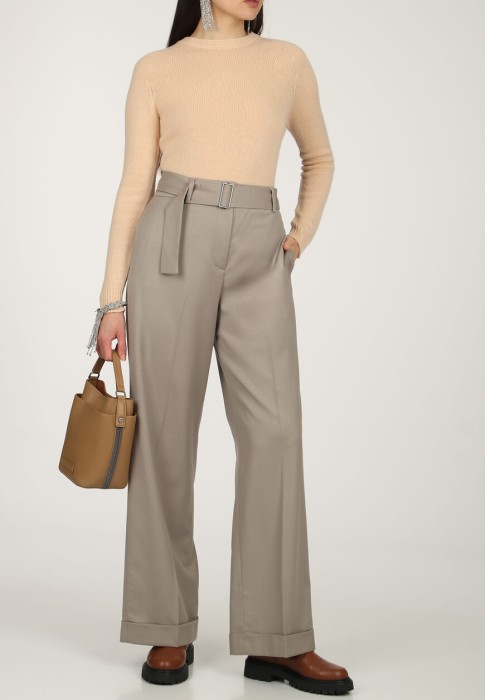 брюки  по цене 89530 руб вид справа