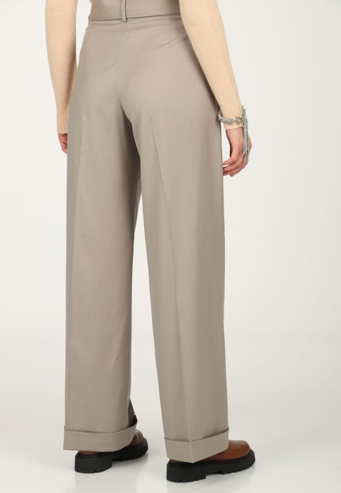 брюки  из проверенных материалов спереди