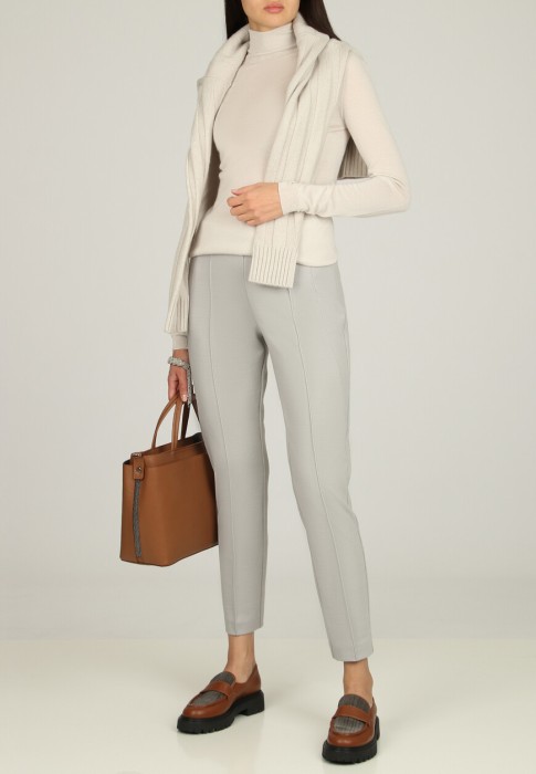 брюки  по цене 53130 руб вид справа