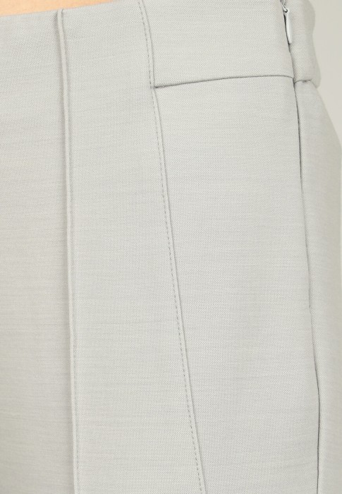 Товар серого цвета с внутренней стороны