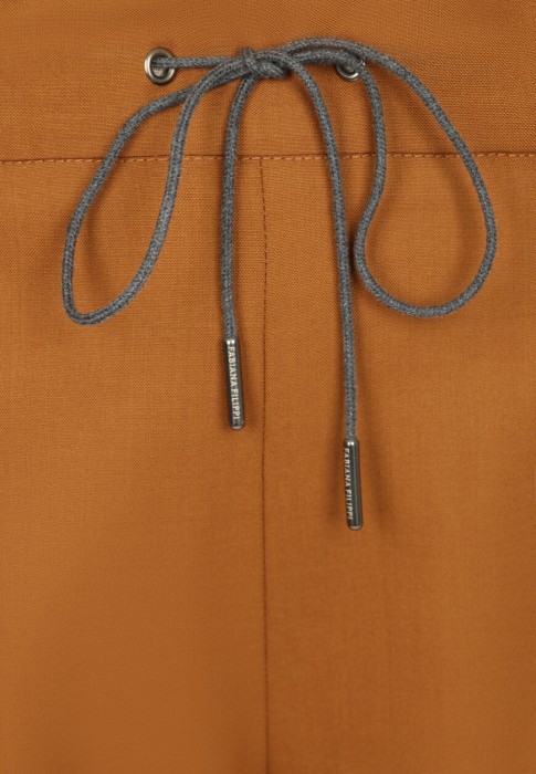 Продукция для женщин фото