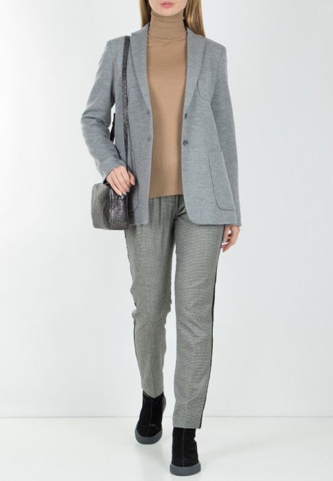 брюки  по цене 40530 руб вид справа