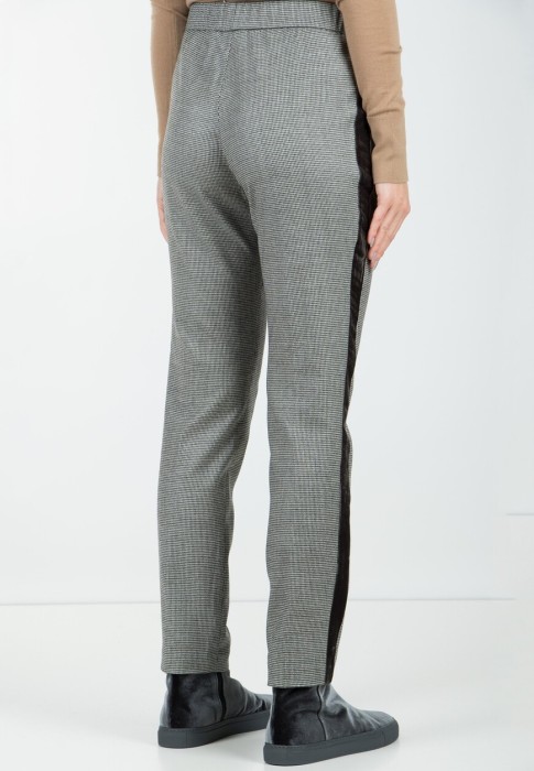 брюки  из проверенных материалов спереди