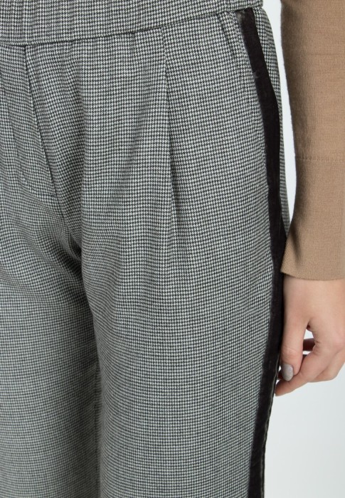 Продукция для женщин фото