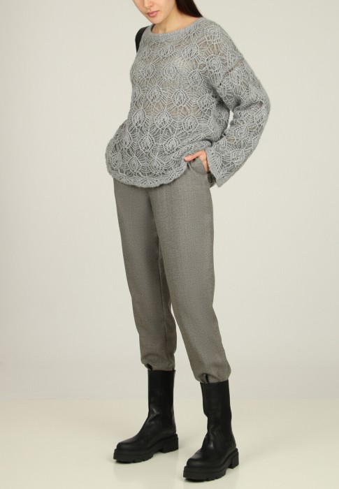 брюки  по цене 60830 руб вид справа