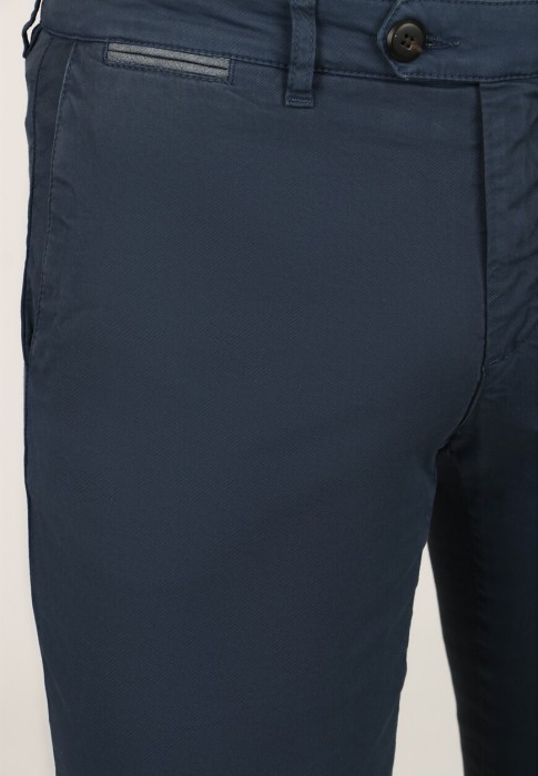 брюки  из проверенных материалов спереди