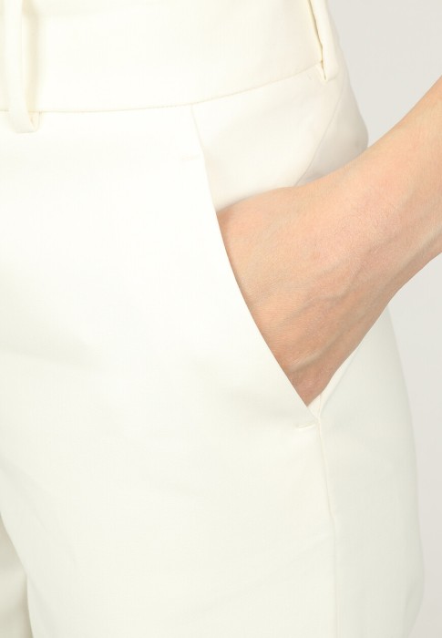 брюки  из проверенных материалов спереди