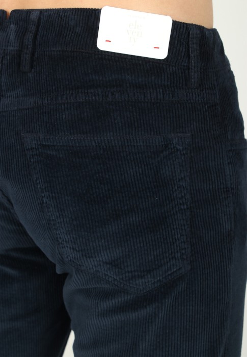брюки  универсального стиля с лицевой стороны
