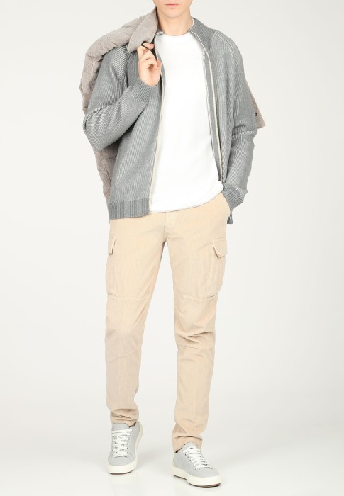 брюки  по цене 40530 руб вид справа