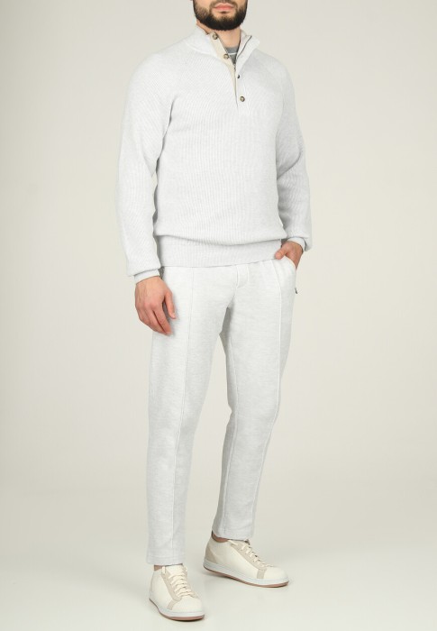 брюки  по цене 40530 руб вид справа