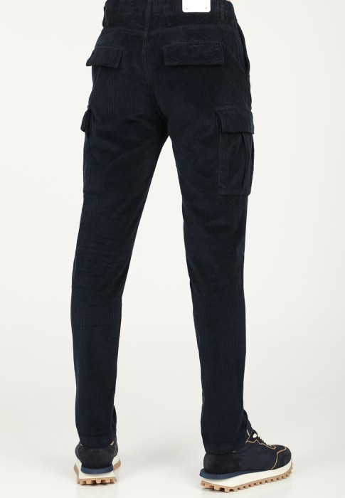 Товар синего цвета с внутренней стороны