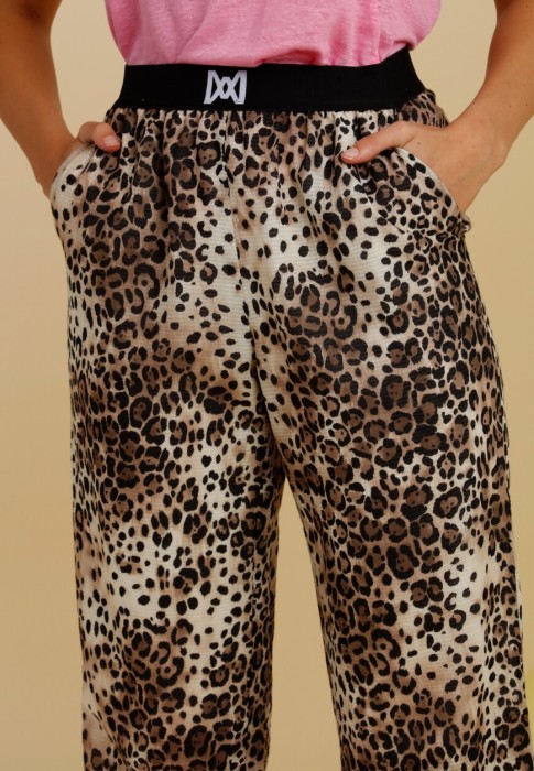 брюки  из проверенных материалов спереди