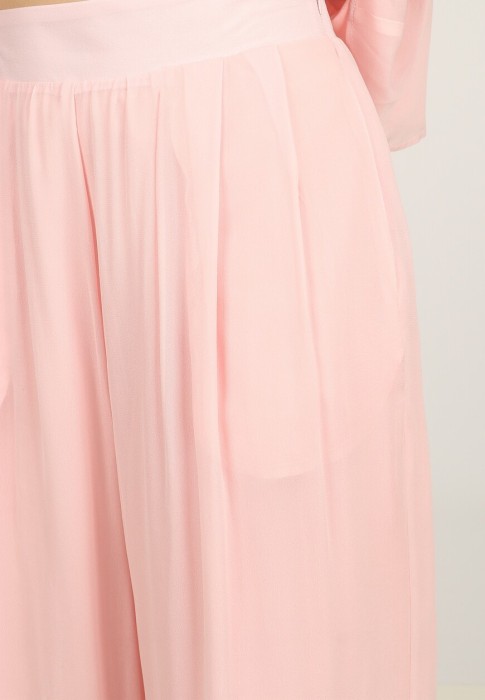 брюки  из проверенных материалов спереди