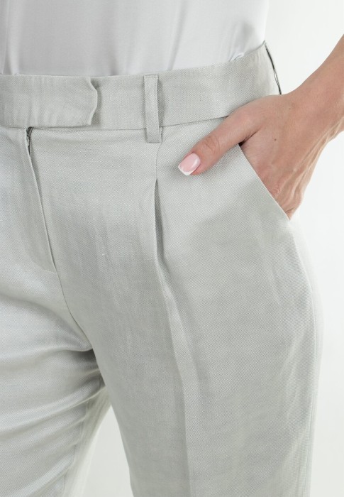 брюки  из проверенных материалов спереди