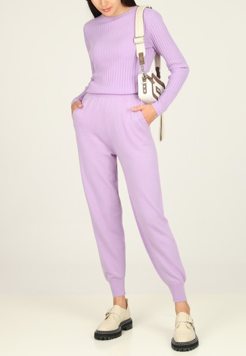 брюки  по цене 48230 руб вид справа