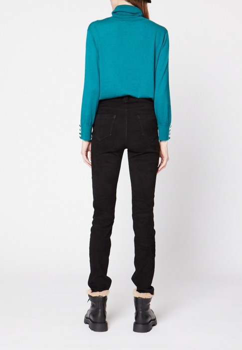 брюки  по цене 73430 руб вид справа