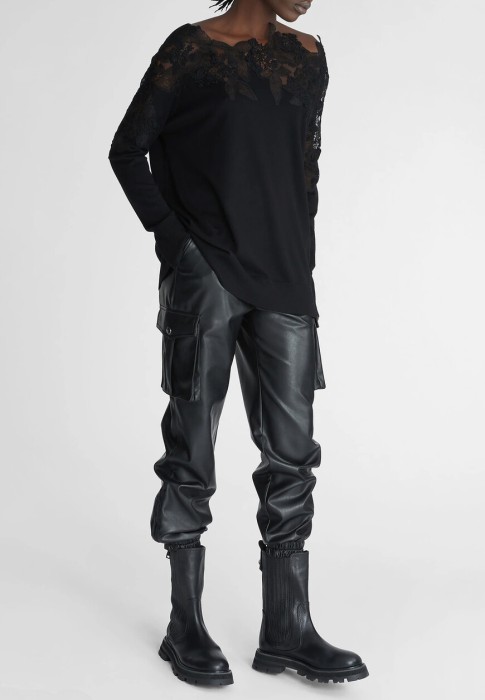 брюки  по цене 153930 руб вид справа