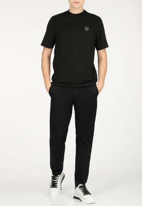 брюки  по цене 69230 руб вид справа