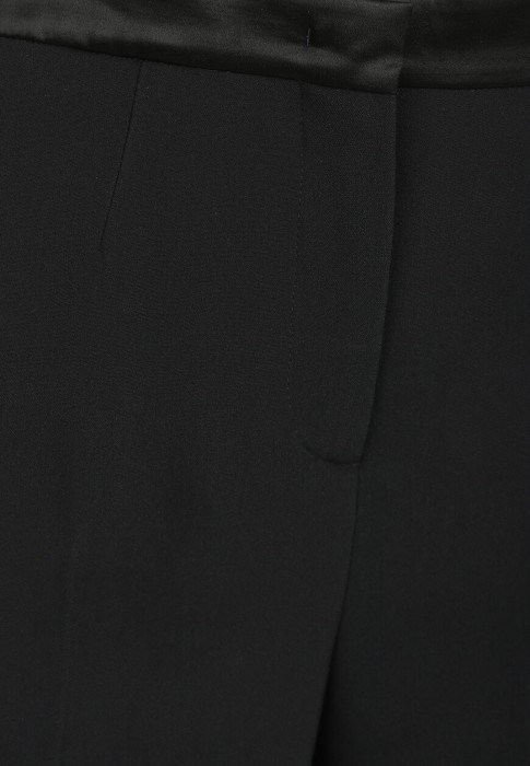 брюки  из проверенных материалов спереди