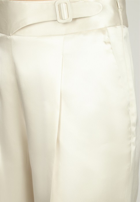 брюки  из проверенных материалов спереди