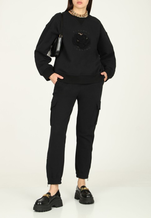 брюки  по цене 87430 руб вид справа