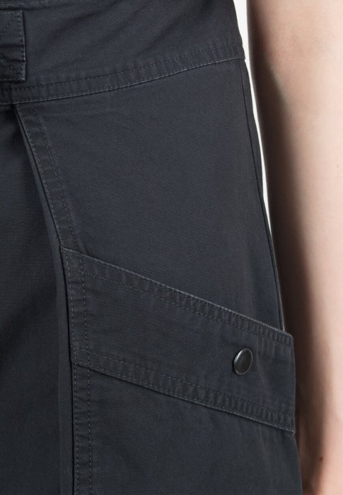 брюки  из проверенных материалов спереди