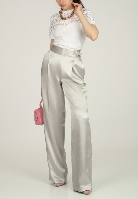 брюки  по цене 102830 руб вид справа