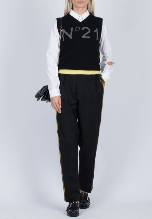 брюки  от бренда n21 вид слева