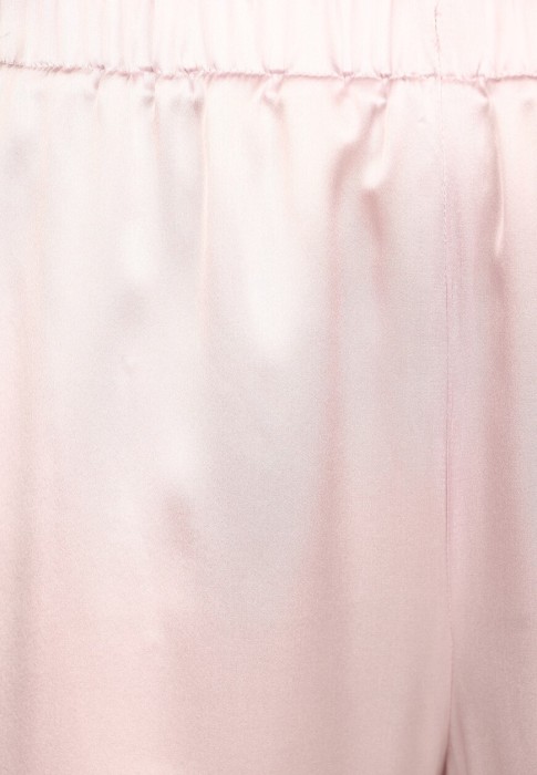 Товар фиолетового цвета с внутренней стороны