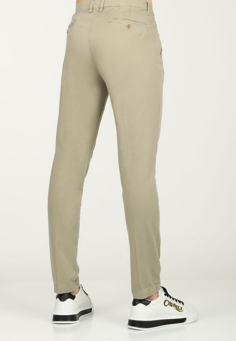 Товар зеленого цвета с внутренней стороны