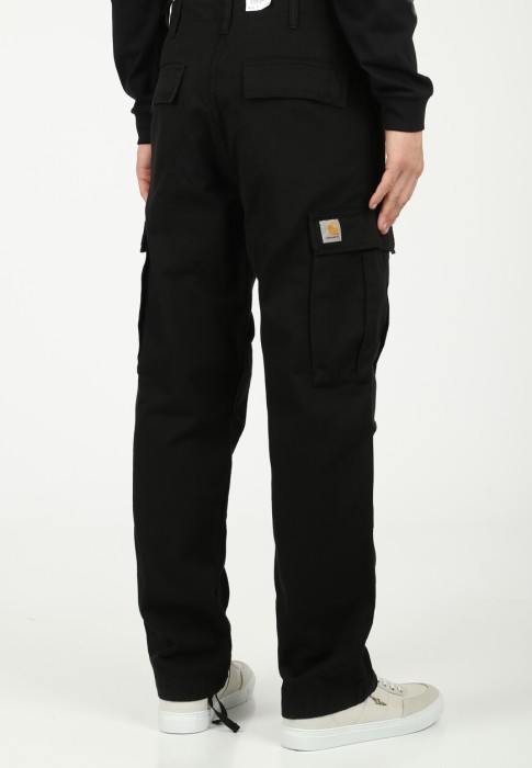 Товар черного цвета с внутренней стороны