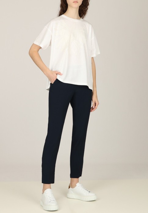 брюки  от известного бренда вид слева