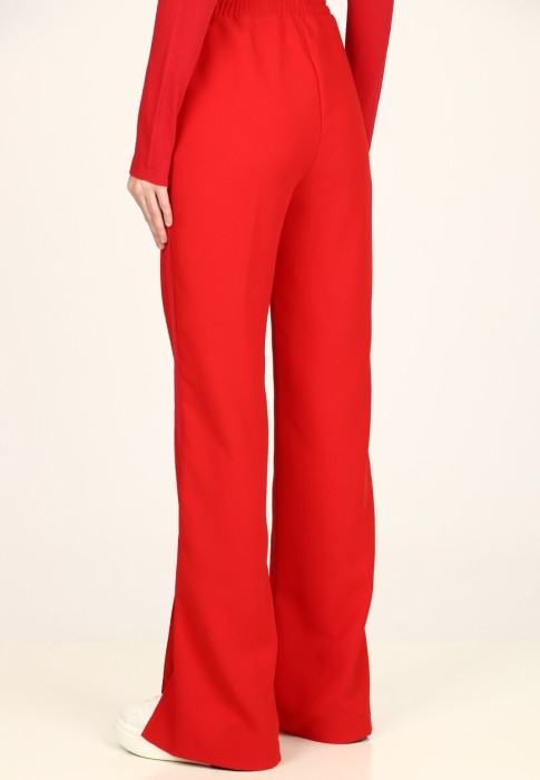 Товар оранжевого цвета с внутренней стороны