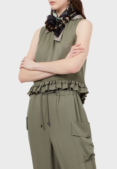 брюки  из проверенных материалов спереди