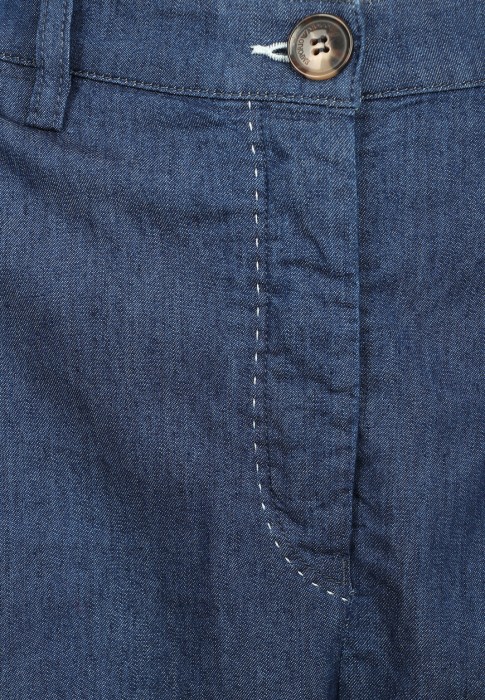 Товар голубого цвета с внутренней стороны