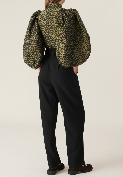 брюки  из америки вид сбоку