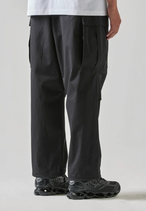 брюки  из германии вид сбоку