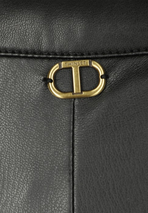 брюки  из проверенных материалов спереди