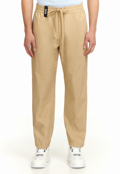 Товар бежевого цвета с внутренней стороны