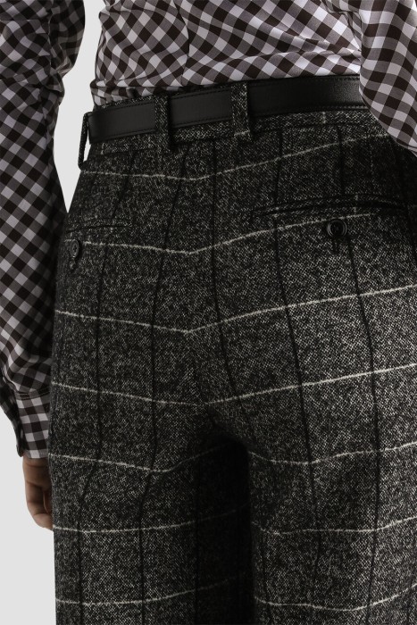 Товар разноцветного цвета с внутренней стороны