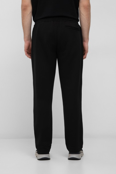 брюки  по цене 97200 руб вид справа