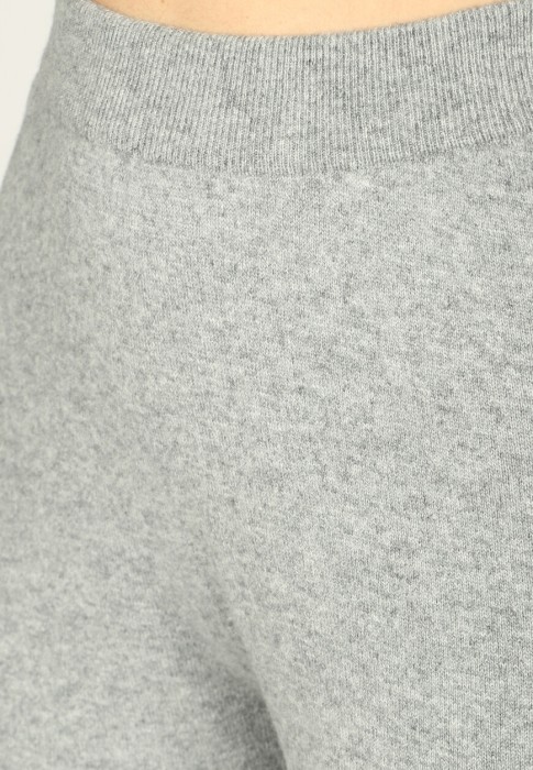 брюки  из проверенных материалов спереди