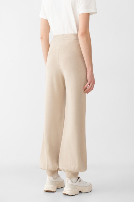 брюки  от бренда max mara вид слева