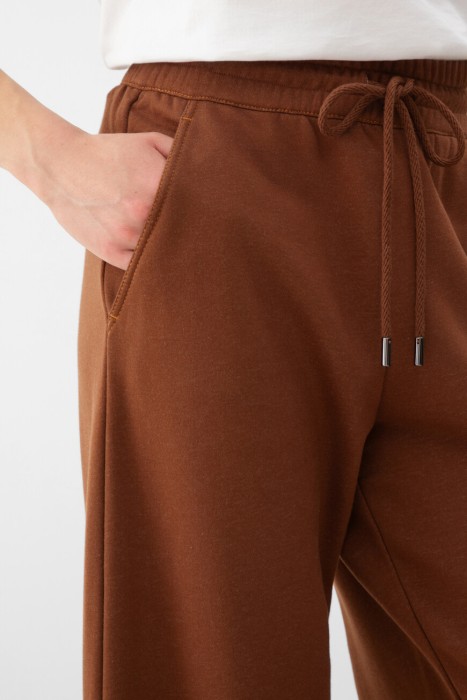 брюки  из италии вид сбоку