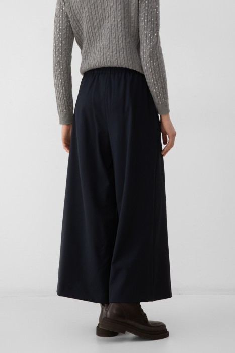 брюки  от бренда max mara вид слева