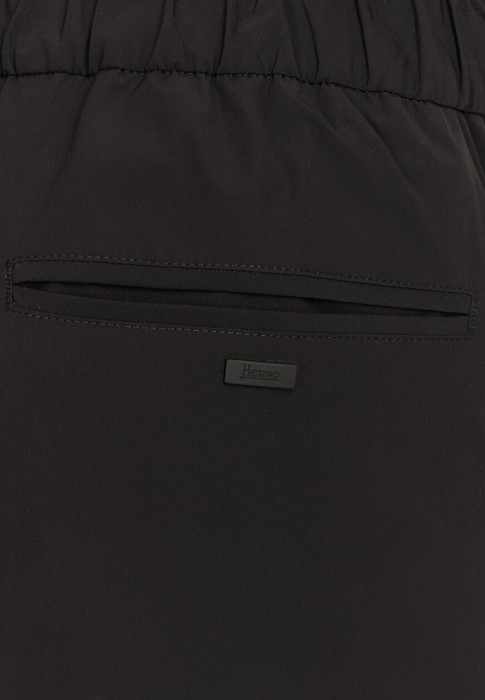 брюки  из проверенных материалов спереди