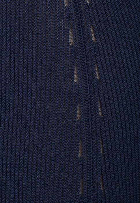 Товар синего цвета с внутренней стороны